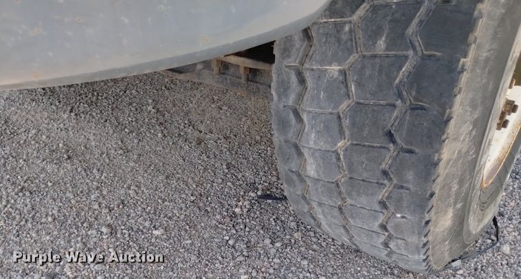 image for item DQ6130 2005 Sterling  crane truck