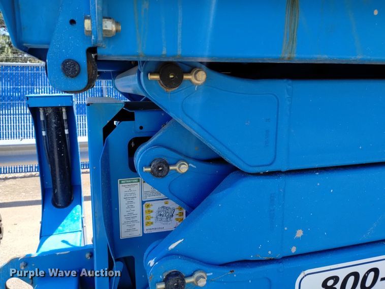 image for item DQ6141 2014 Genie GS3384 scissor lift