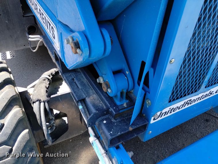 image for item DQ6141 2014 Genie GS3384 scissor lift