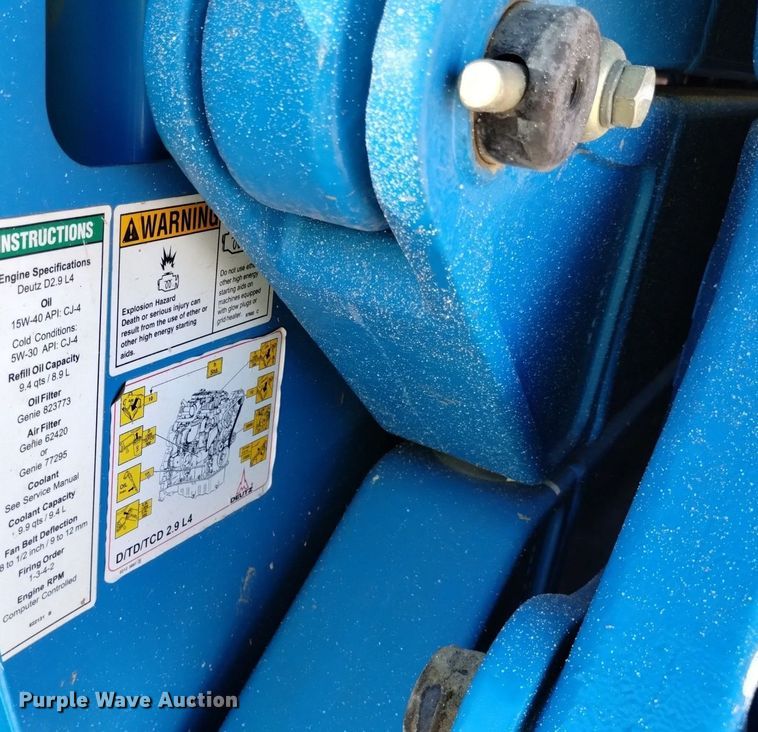 image for item DQ6141 2014 Genie GS3384 scissor lift