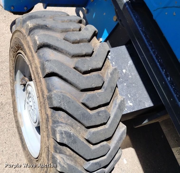 image for item DQ6141 2014 Genie GS3384 scissor lift