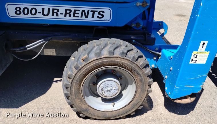 image for item DQ6141 2014 Genie GS3384 scissor lift