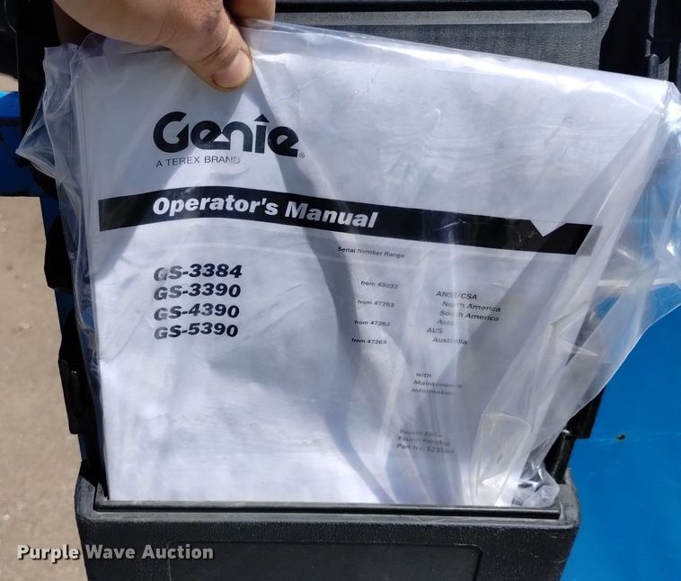 image for item DQ6141 2014 Genie GS3384 scissor lift