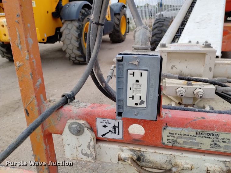 image for item DQ6142 2005 Snorkel  TB60 boom lift