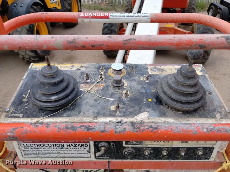 image for item DQ6142 2005 Snorkel  TB60 boom lift