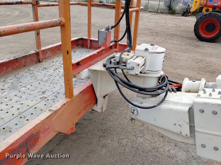 image for item DQ6142 2005 Snorkel  TB60 boom lift