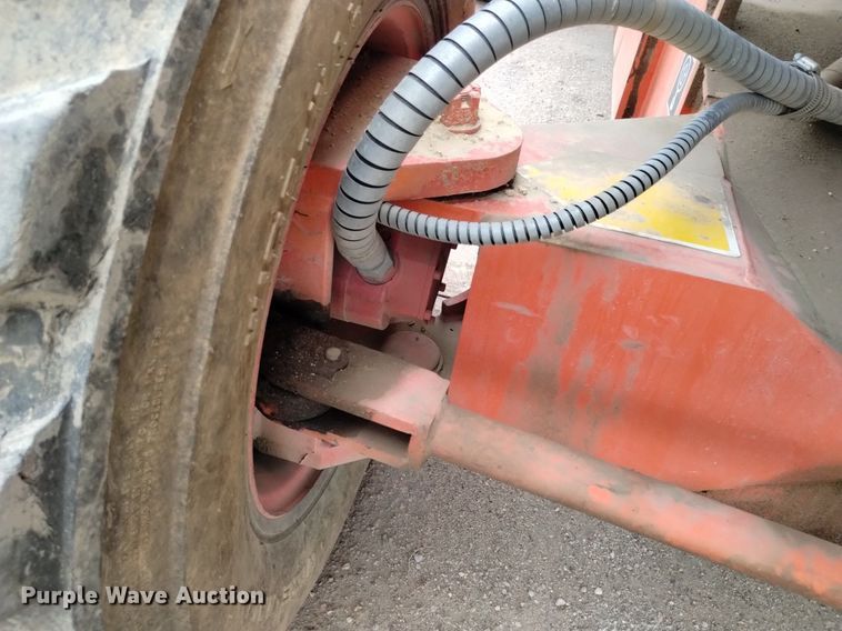 image for item DQ6142 2005 Snorkel  TB60 boom lift