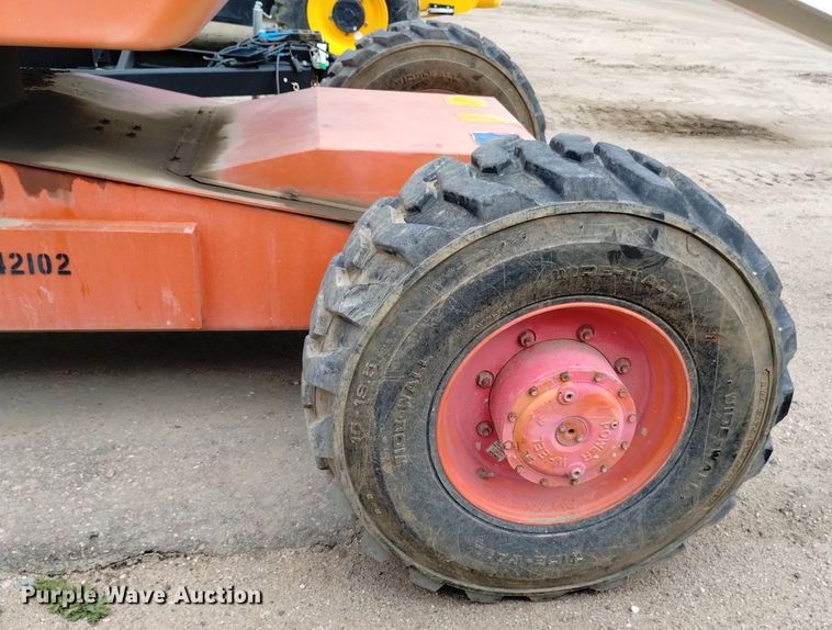 image for item DQ6142 2005 Snorkel  TB60 boom lift