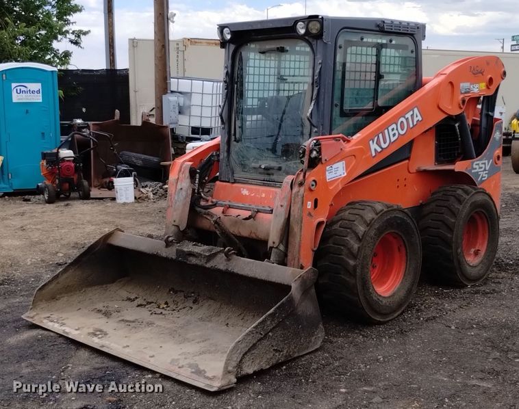 image for item DQ6143 2016 Kubota SSV75 skid steer loader