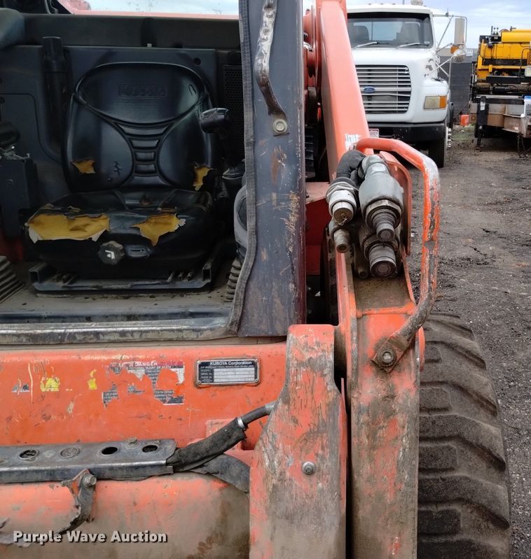 image for item DQ6143 2016 Kubota SSV75 skid steer loader