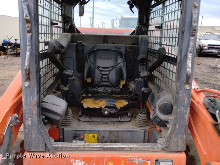 image for item DQ6143 2016 Kubota SSV75 skid steer loader