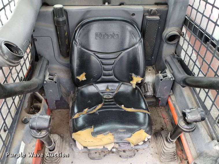 image for item DQ6143 2016 Kubota SSV75 skid steer loader