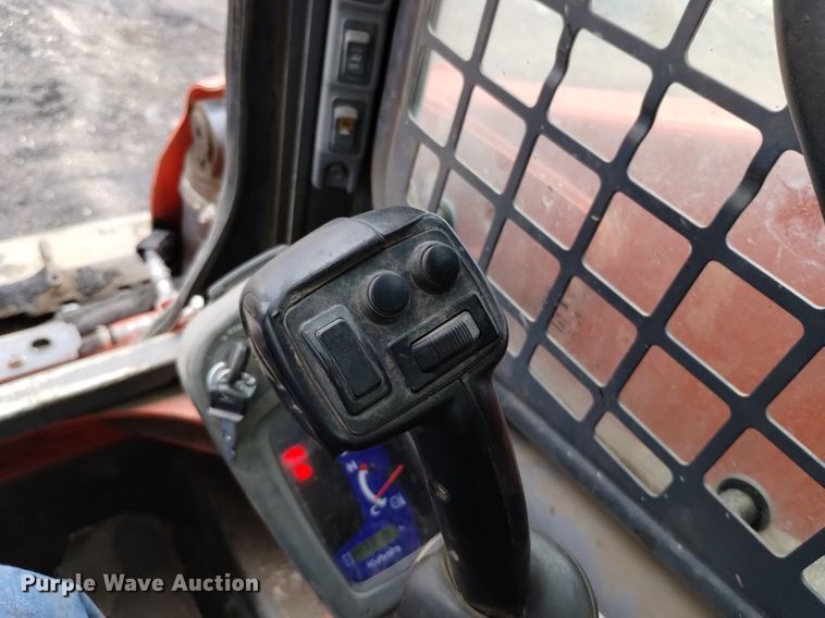 image for item DQ6143 2016 Kubota SSV75 skid steer loader