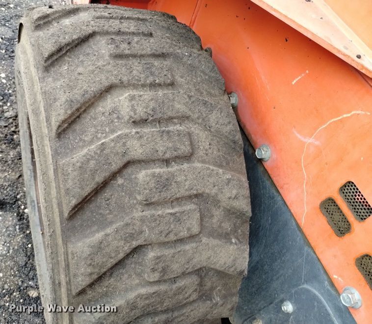 image for item DQ6143 2016 Kubota SSV75 skid steer loader