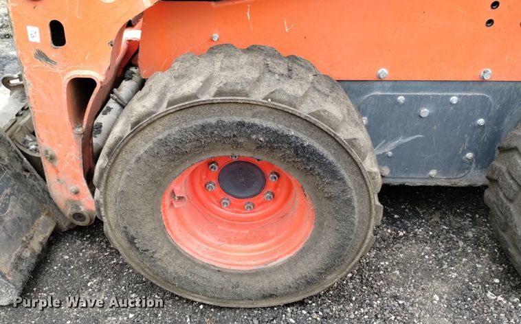 image for item DQ6143 2016 Kubota SSV75 skid steer loader
