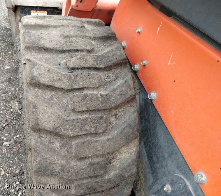 image for item DQ6143 2016 Kubota SSV75 skid steer loader