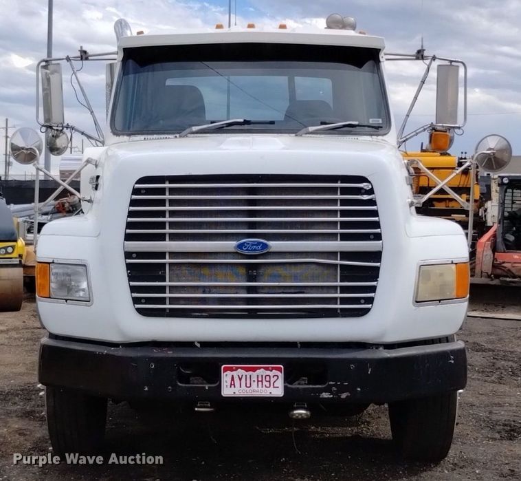 image for item DQ6144 1993 Ford L9000 AeroMax semi truck