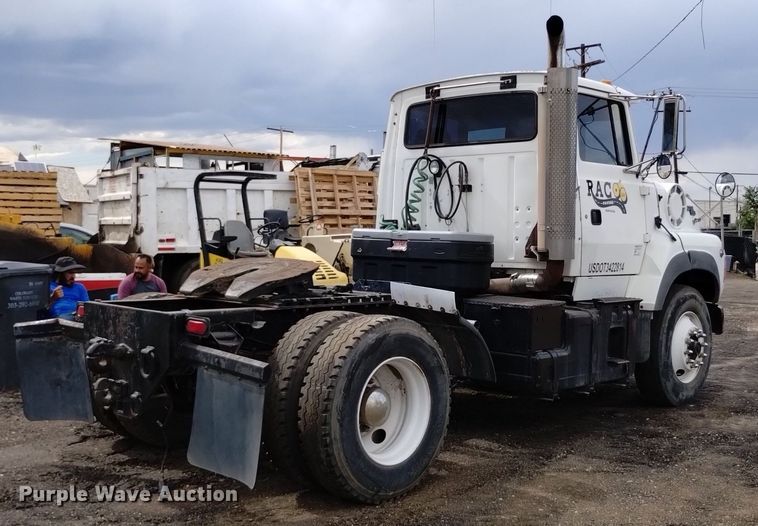 image for item DQ6144 1993 Ford L9000 AeroMax semi truck