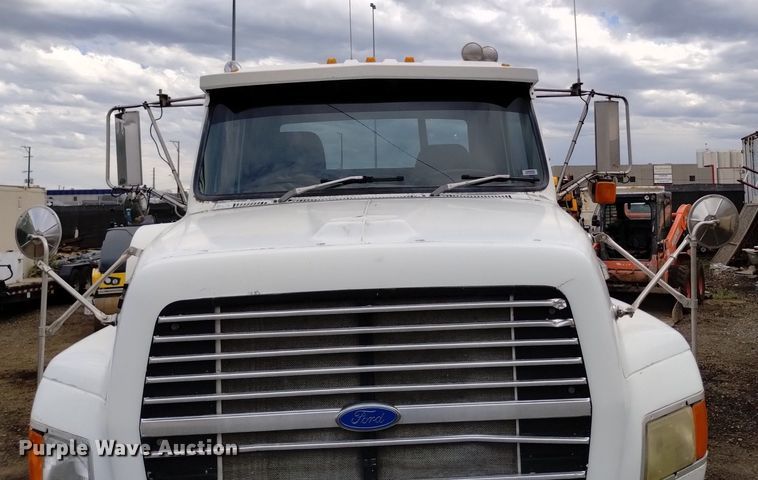 image for item DQ6144 1993 Ford L9000 AeroMax semi truck