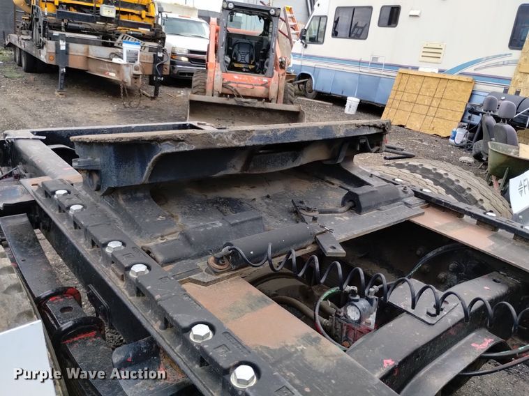 image for item DQ6144 1993 Ford L9000 AeroMax semi truck