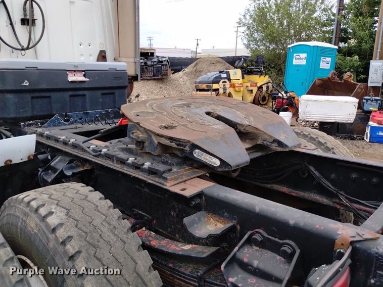 image for item DQ6144 1993 Ford L9000 AeroMax semi truck