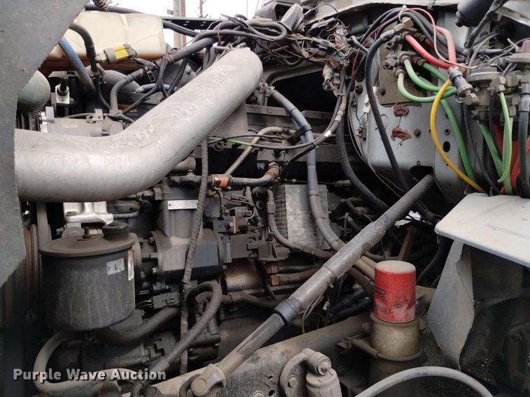 image for item DQ6144 1993 Ford L9000 AeroMax semi truck