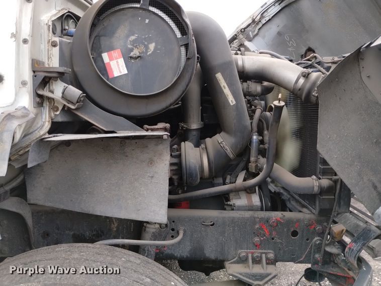 image for item DQ6144 1993 Ford L9000 AeroMax semi truck