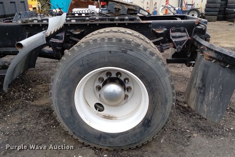 image for item DQ6144 1993 Ford L9000 AeroMax semi truck