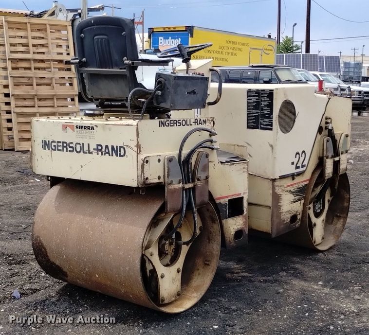 image for item DQ6146 1994 Ingersoll Rand  DD22 double drum vibratory roller