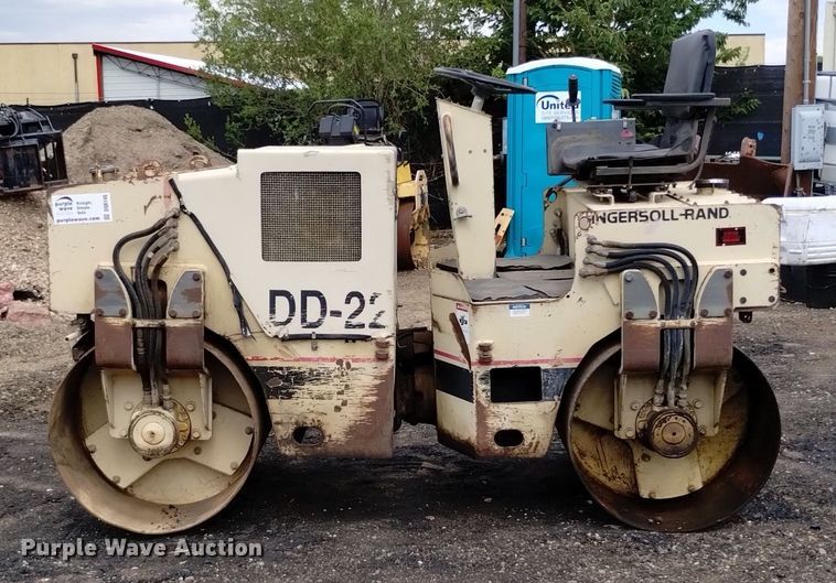 image for item DQ6146 1994 Ingersoll Rand  DD22 double drum vibratory roller