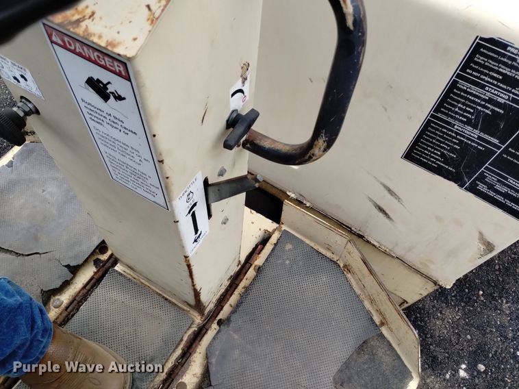 image for item DQ6146 1994 Ingersoll Rand  DD22 double drum vibratory roller