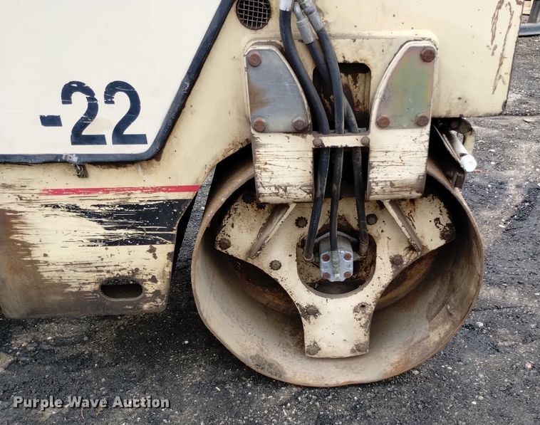 image for item DQ6146 1994 Ingersoll Rand  DD22 double drum vibratory roller