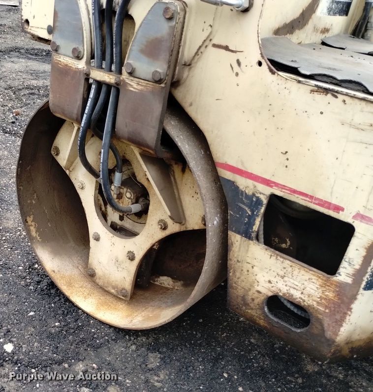 image for item DQ6146 1994 Ingersoll Rand  DD22 double drum vibratory roller