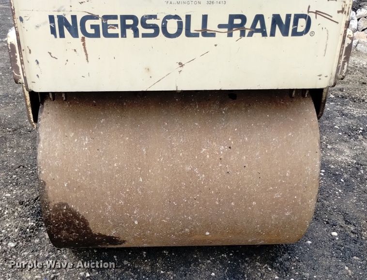 image for item DQ6146 1994 Ingersoll Rand  DD22 double drum vibratory roller