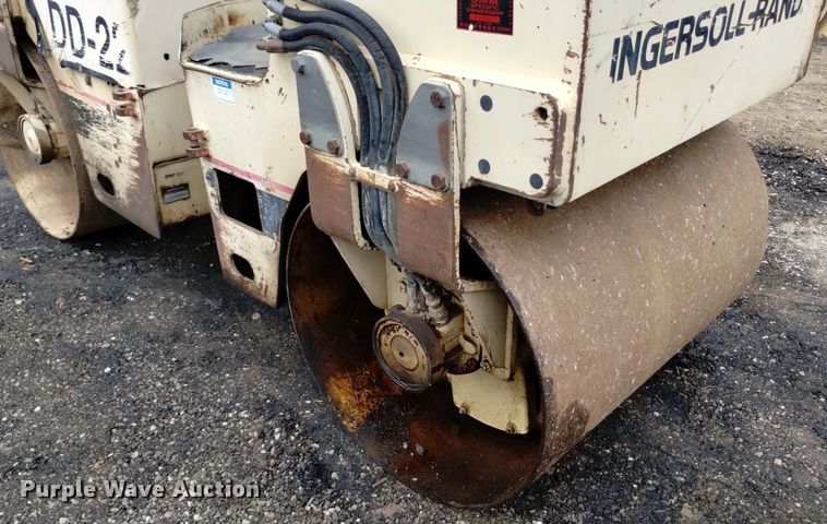 image for item DQ6146 1994 Ingersoll Rand  DD22 double drum vibratory roller
