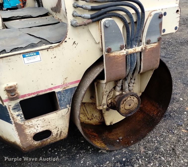 image for item DQ6146 1994 Ingersoll Rand  DD22 double drum vibratory roller