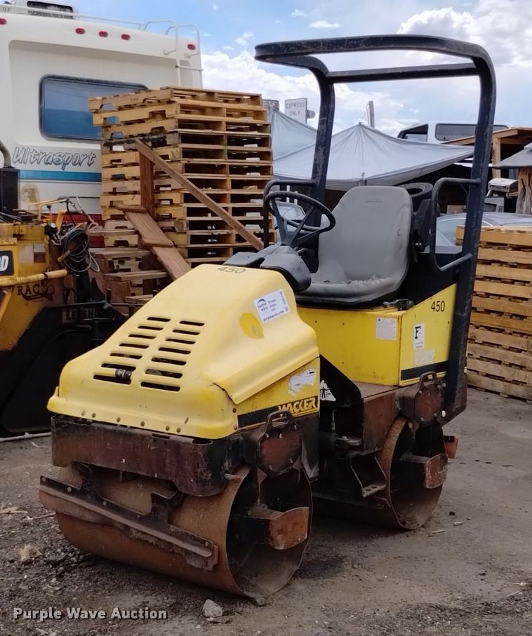 image for item DQ6148 1999 Wacker RD11A double drum roller