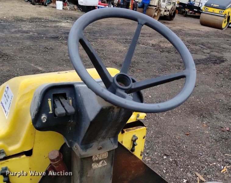image for item DQ6148 1999 Wacker RD11A double drum roller