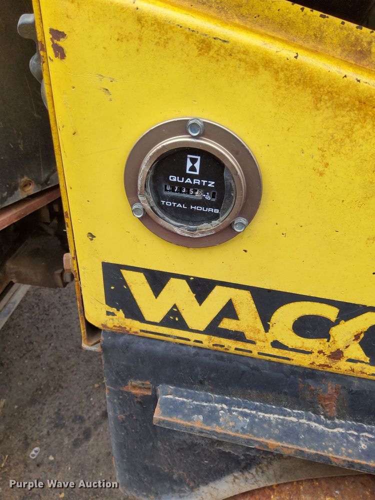 image for item DQ6148 1999 Wacker RD11A double drum roller