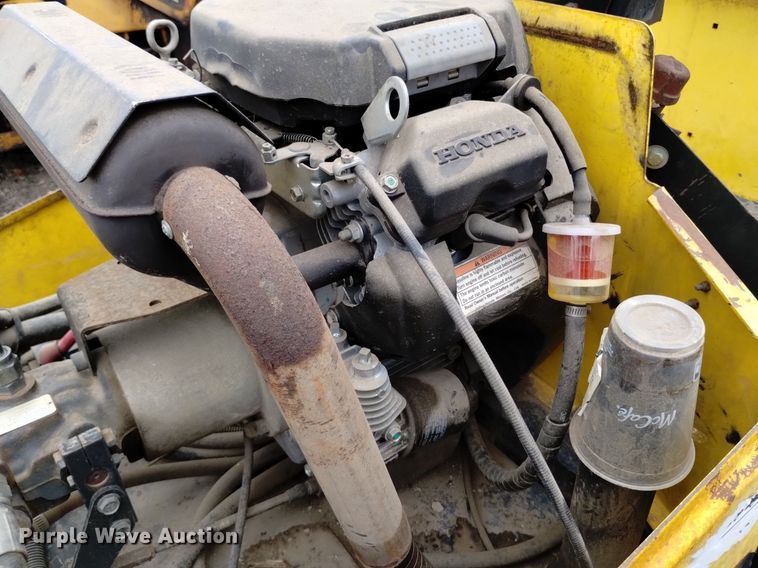 image for item DQ6148 1999 Wacker RD11A double drum roller