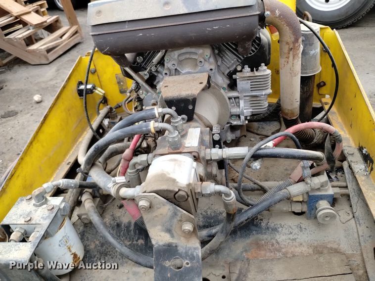 image for item DQ6148 1999 Wacker RD11A double drum roller