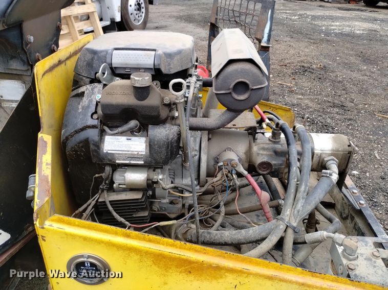 image for item DQ6148 1999 Wacker RD11A double drum roller