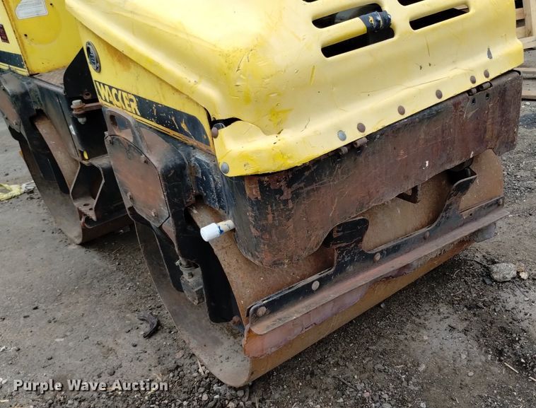 image for item DQ6148 1999 Wacker RD11A double drum roller