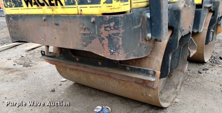 image for item DQ6148 1999 Wacker RD11A double drum roller
