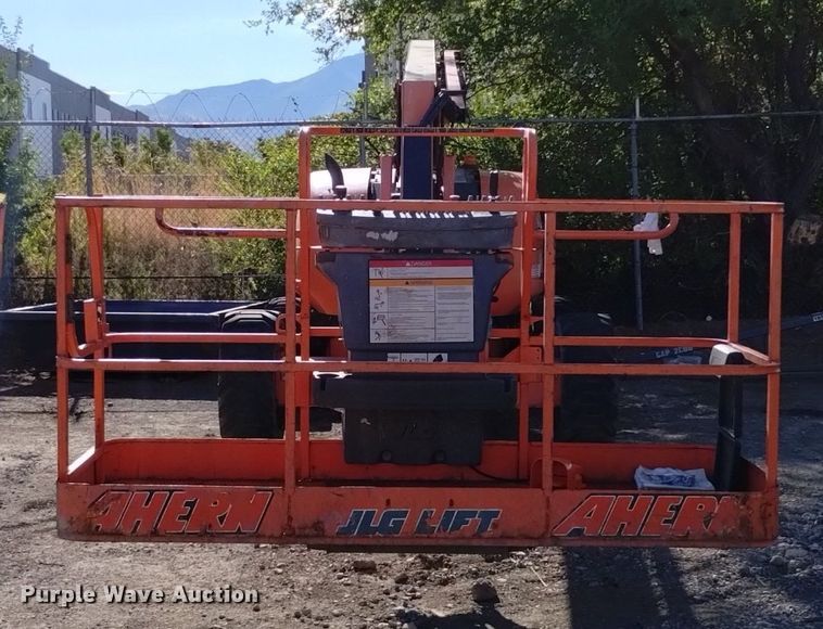 image for item DQ6153 2014 JLG 600AJ boom lift