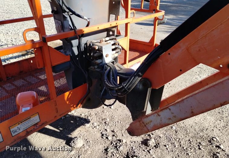 image for item DQ6153 2014 JLG 600AJ boom lift