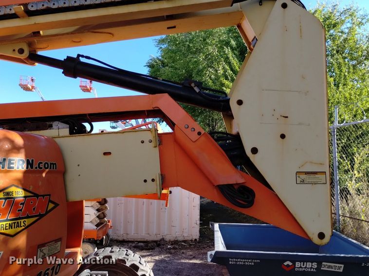 image for item DQ6153 2014 JLG 600AJ boom lift