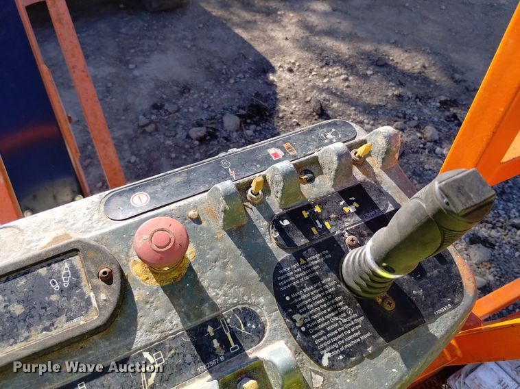 image for item DQ6153 2014 JLG 600AJ boom lift