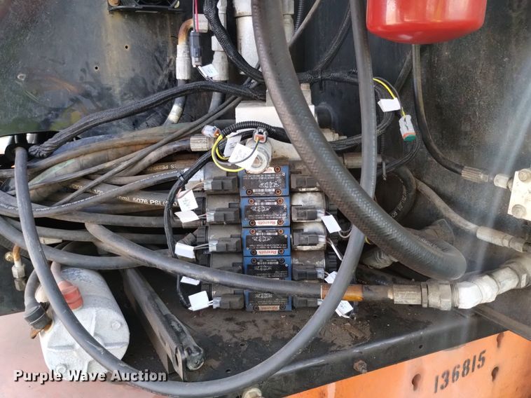 image for item DQ6153 2014 JLG 600AJ boom lift