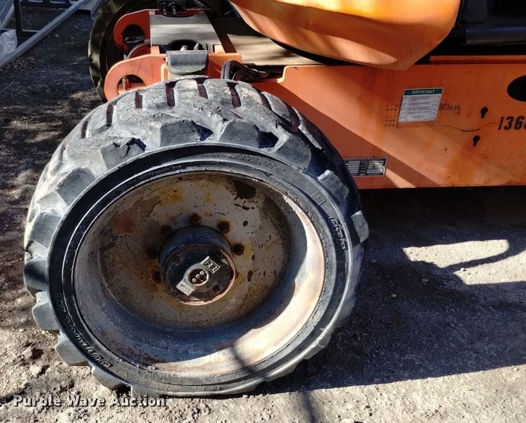 image for item DQ6153 2014 JLG 600AJ boom lift